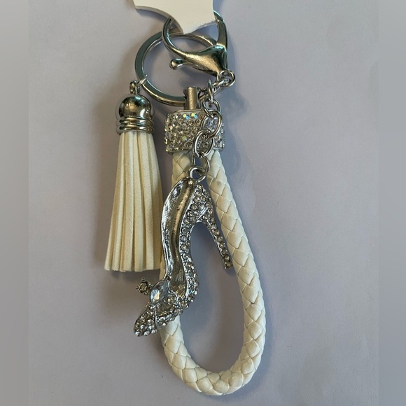 Elegant White Braided Wristlet Keychain 
w/Rhinestone Heel & Tassel -Unique NWT - Picture 5 of 14